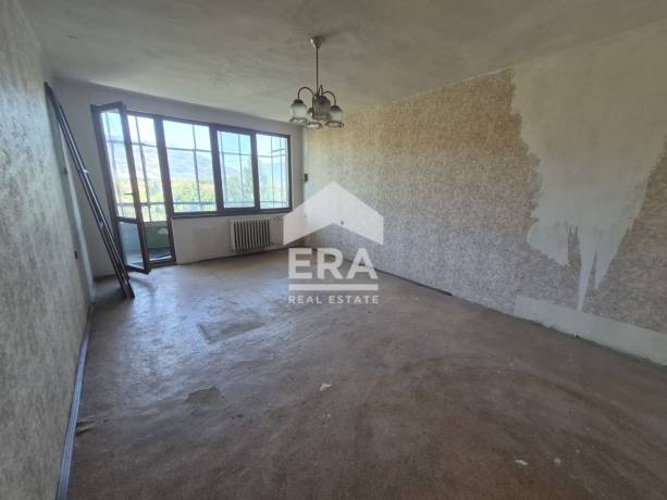 ERA Casa ЕКСКЛУЗИВНО Продава Тристаен апартамент в ж.к. Даме Груев