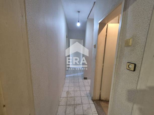 ERA Casa ЕКСКЛУЗИВНО Продава Тристаен апартамент в ж.к. Даме Груев
