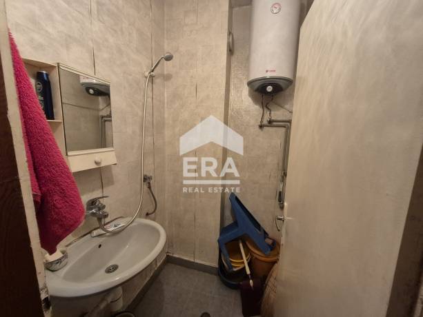 ERA Casa продава тристаен апартамент в гр. Сливен, кв. "Даме Груев"