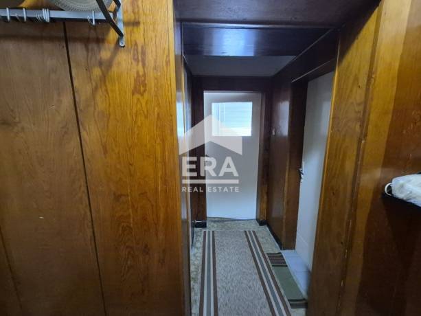 ERA Casa продава тристаен апартамент в гр. Сливен, кв. "Даме Груев"