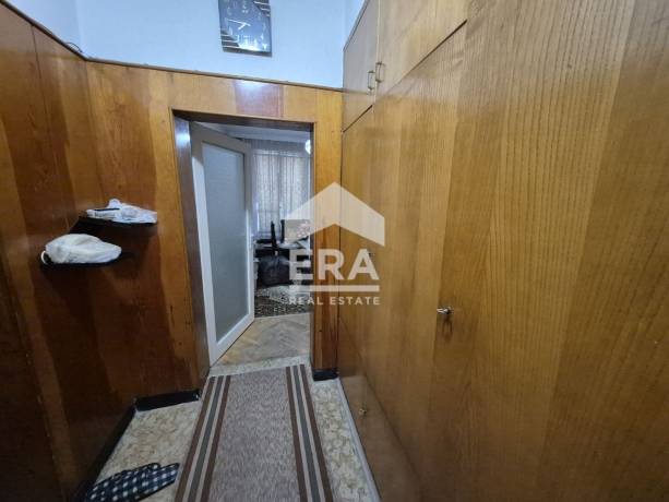 ERA Casa продава тристаен апартамент в гр. Сливен, кв. "Даме Груев"