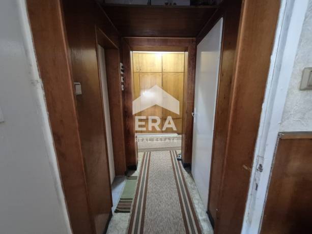ERA Casa продава тристаен апартамент в гр. Сливен, кв. "Даме Груев"
