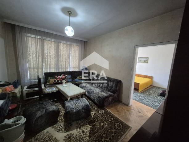 ERA Casa продава тристаен апартамент в гр. Сливен, кв. "Даме Груев"