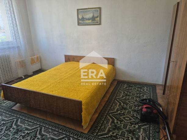 ERA Casa продава тристаен апартамент в гр. Сливен, кв. "Даме Груев"
