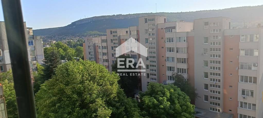 Тристаен апартамент с Г-образна кухня в гр. Провадия за продажба, с площ 91,34 кв.м.