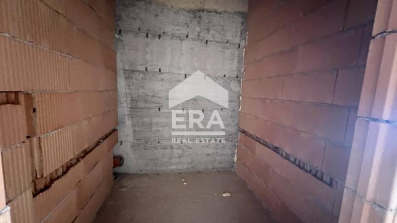 ЕРА Вива продава тристаен апартамент в новострояща се жилищна сграда в кв. Левски, гр. Варна