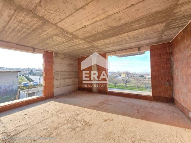 САМО В ЕРА! Тристаен апартамент с панорамна гледка - с. Белащица