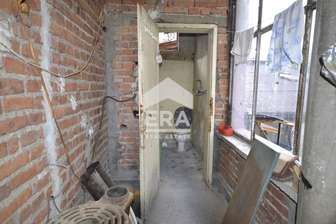 Етаж от къща за продажба в Тракийски, Хасково