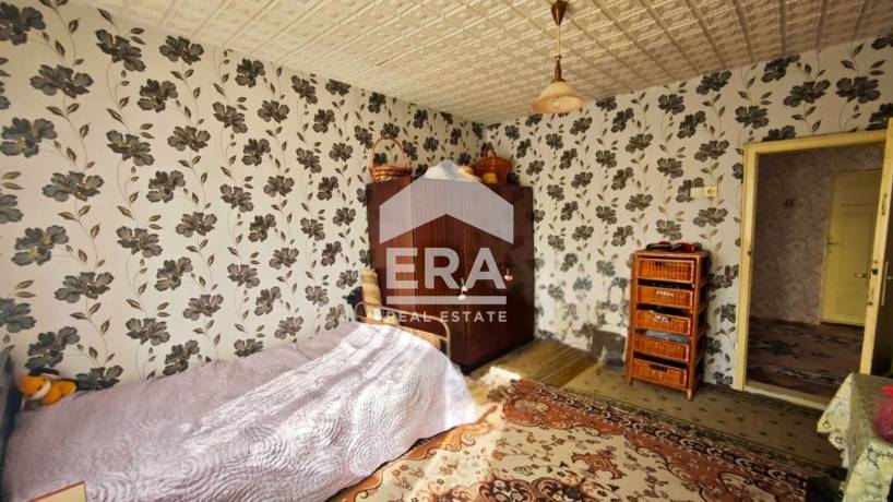 ЕРА ИмотиТе предлага за продажба Къща с голям двор, село Съединение, общ. Търговище