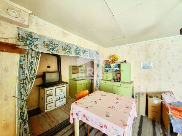 Къща за продажба в Бръшлен, област Русе