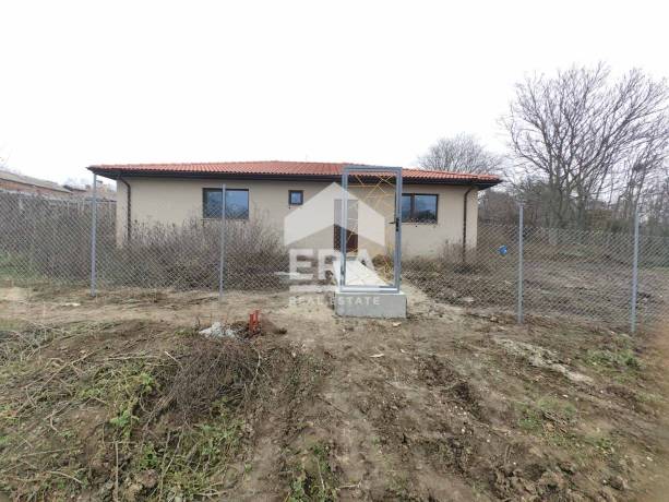 Къща за продажба в Червена вода, област Русе