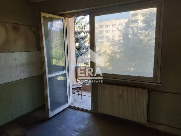 ЕРА Фаворит продава тристаен апартамент в Перник