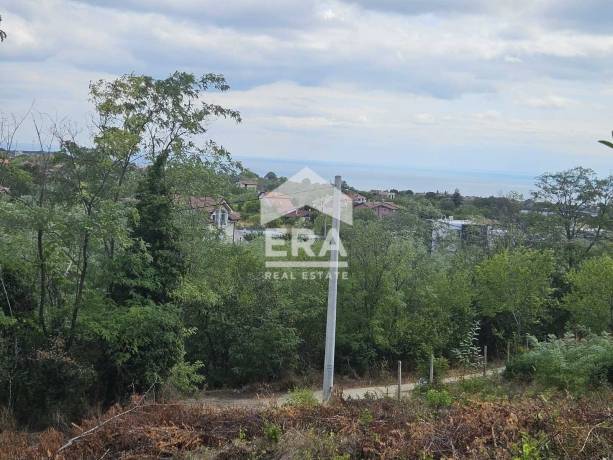 Парцел с морска панорама в м-ст Горна Трака град Варна