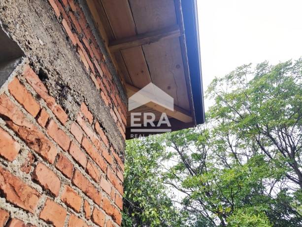 ЕРА МАКС продава етаж от къща до Поликлиниката в кв. Каргон , гр.Ямбол