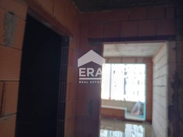 ЕРА Сити Център продава двустаен апартамент, ново строителство, „Самара-3“.