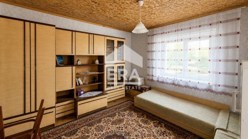 ЕКСКЛУЗИВНО! Две къщи с голям двор, в централната част на кв. Бряг, гр. Търговище