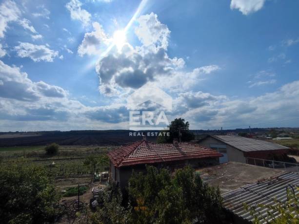 Прекрасна къща в село Узунджово