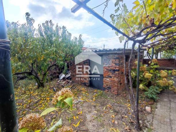 Къща за продажба в Узунджово, област Хасково