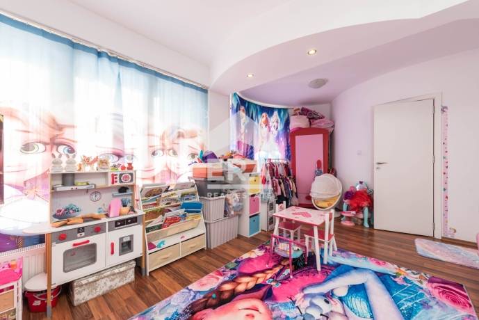 Къща за продажба в м-т Св. Никола, Варна