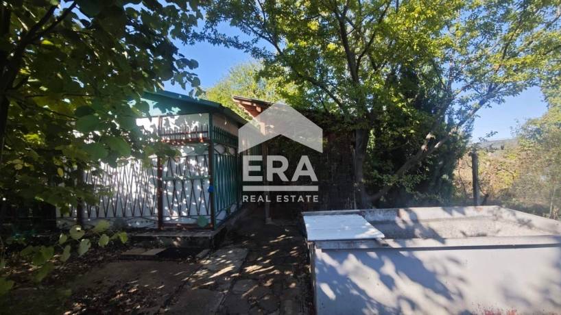 ЕРА ИмотиТе предлага Ексклузивно за продажба парцел в местността Драката, вилна зона гр.Търговище