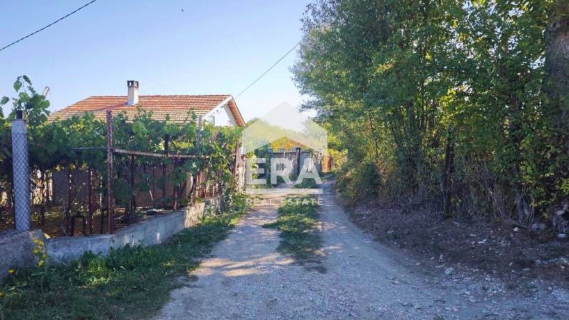 Парцел за продажба във Вилна зона, Търговище