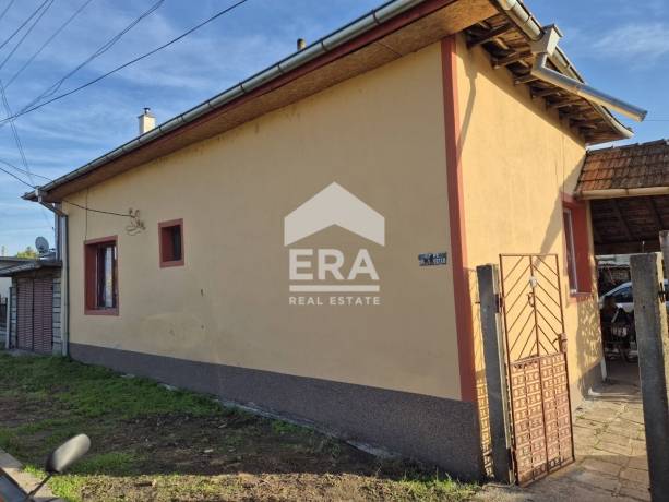 ЕКСКЛУЗИВНО! ЕРА ПЛЕВЕН СИТИ предлага къща за продажба в гр. Долни Дъбник