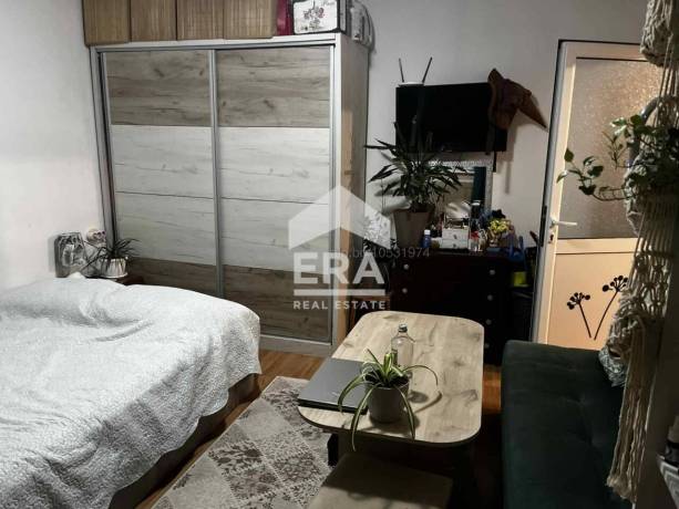 Двустаен апартамент кв.Тракийски Хасково