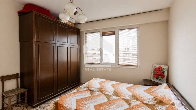 ЕРА ИмотиТе предлага за продажба Четиристаен апартамент кв. Запад 2, гр. Търговище