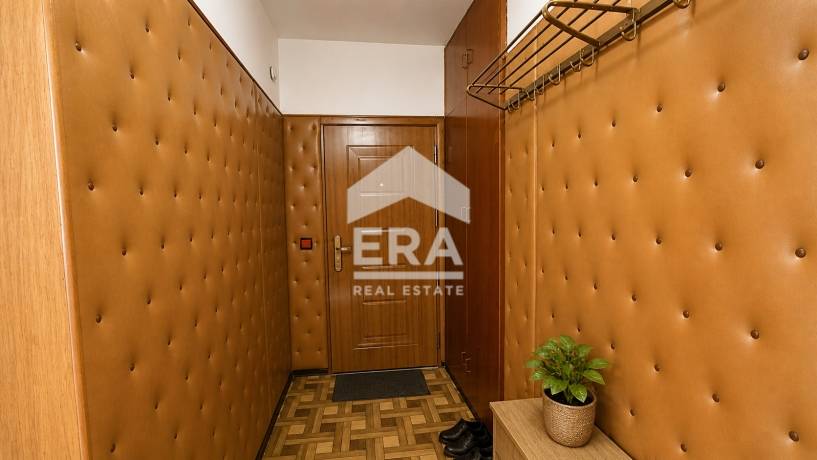 ЕРА ИмотиТе предлага за продажба Четиристаен апартамент кв. Запад 2, гр. Търговище