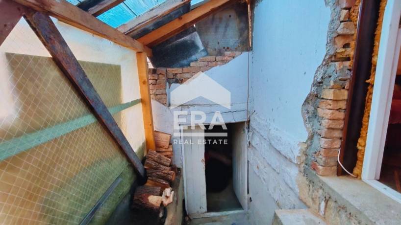 ЕРА ИмотиТе предлага за продажба ЕТАЖ ОТ КЪЩА в близост до Пазара, гр. Търговище.