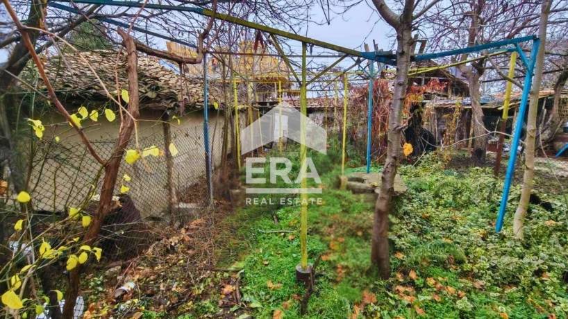 ЕРА ИмотиТе предлага за продажба ЕТАЖ ОТ КЪЩА в близост до Пазара, гр. Търговище.