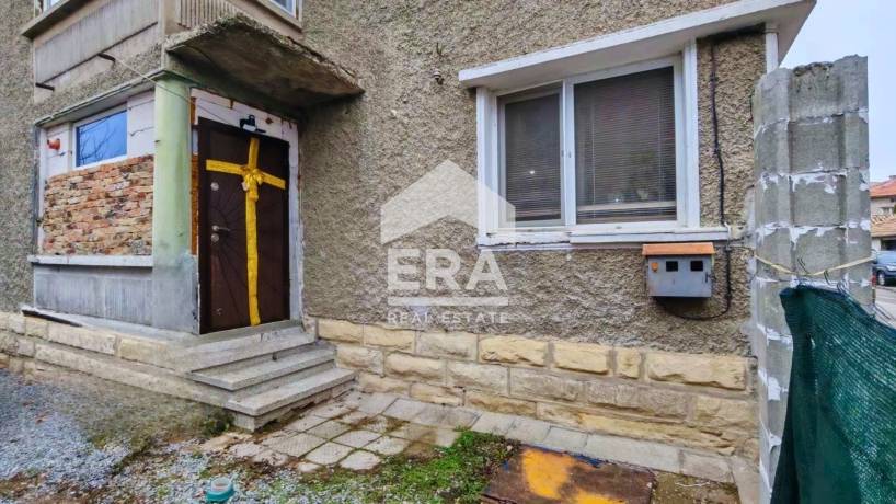 ЕРА ИмотиТе предлага за продажба ЕТАЖ ОТ КЪЩА в близост до Пазара, гр. Търговище.