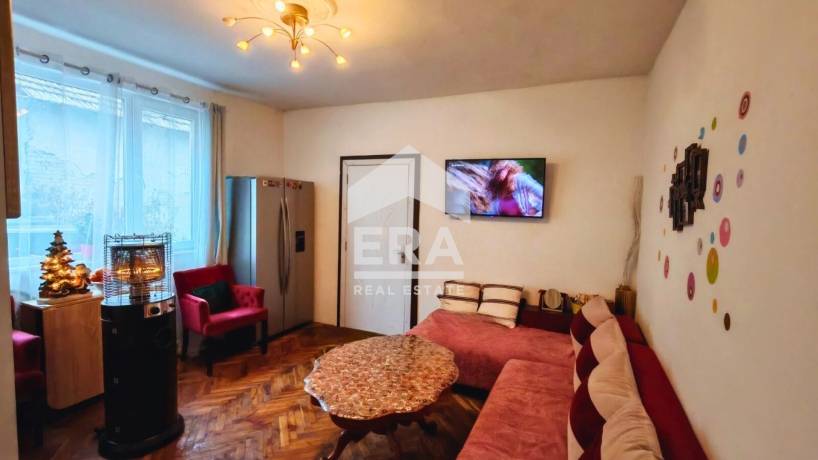 ЕРА ИмотиТе предлага за продажба ЕТАЖ ОТ КЪЩА в близост до Пазара, гр. Търговище.