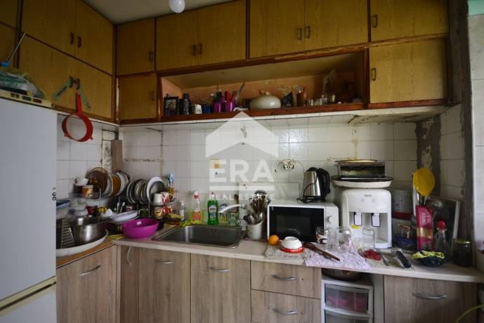 Четиристаен апартамент за продажба в Каменни, Хасково