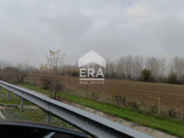 ЕРА Сити Център продава поземлен имот в землището на с. Калояновец