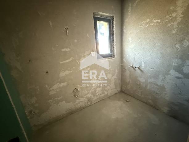 Четиристаен апартамент за продажба, с морска панорама и 5 паркоместа, в новопостроена сграда с Акт 16, в близост до центъра на кв. Виница, Варна