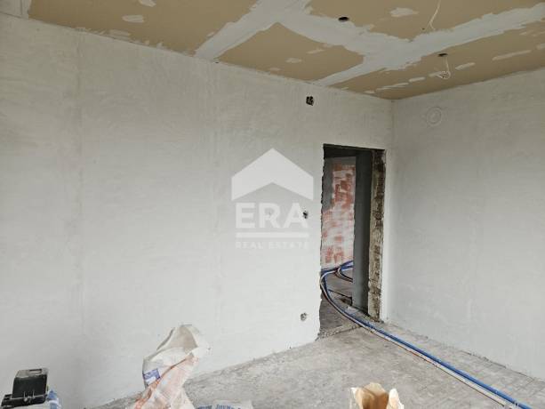 ЕКСКЛУЗИВНО! ЕРА ОСЪМ Ловеч предлага за продажба имот в гр. Летница