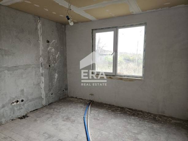 ЕКСКЛУЗИВНО! ЕРА ОСЪМ Ловеч предлага за продажба имот в гр. Летница