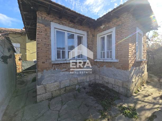 ЕКСКЛУЗИВНО! Компактна къща в кв.Сарая, гр. Русе