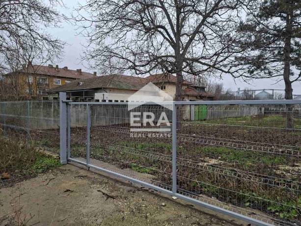 ЕКСКЛУЗИВНО! ЕРА ПЛЕВЕН СИТИ предлага АТРАКТИВЕН БИЗНЕС ИМОТ в гр. Долна Митрополия