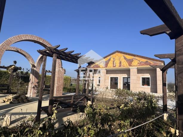 Бизнес имот "Rosarium Bilkarium" за продажба в с. Неофит Рилски , област Варна, община Ветрино.