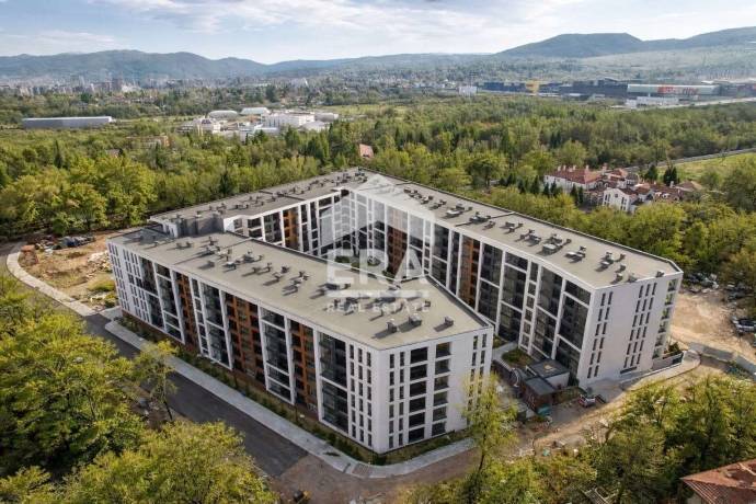 Тристаен апартамент в луксозен жилищен комплект с АКТ 16 до парк Въртопо и Ring Mall