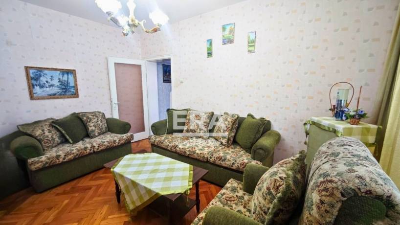 ЕКСКЛУЗИВНО! ЕРА ИмотиТе предлага за продажба Тристаен тухлен апартамент, Широк център, гр. Търговище.