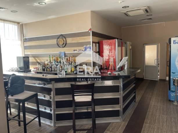 Бистро „Хармони Хилс“ с Pool Bar – готов ресторант с доказан приход, идеален за събития и летен сезон в Harmony Hills