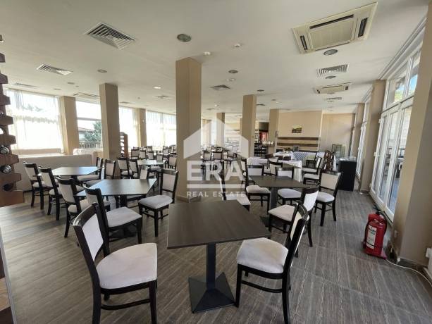 Бистро „Хармони Хилс“ с Pool Bar – готов ресторант с доказан приход, идеален за събития и летен сезон в Harmony Hills