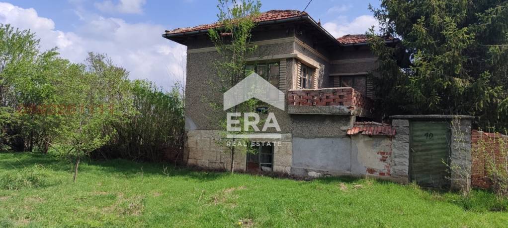 ЕКСКЛУЗИВНО! Парцел 2 дка с постройка – отличен имот с потенциал
