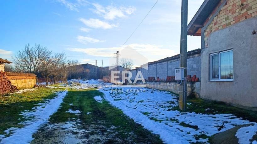 ЕКСКЛУЗИВНО! ЕРА ИмотиТе предлага за продажба Урегулиран Поземлен имот с площ от 2090 кв.м. в с. Дряновец, общ. Разград