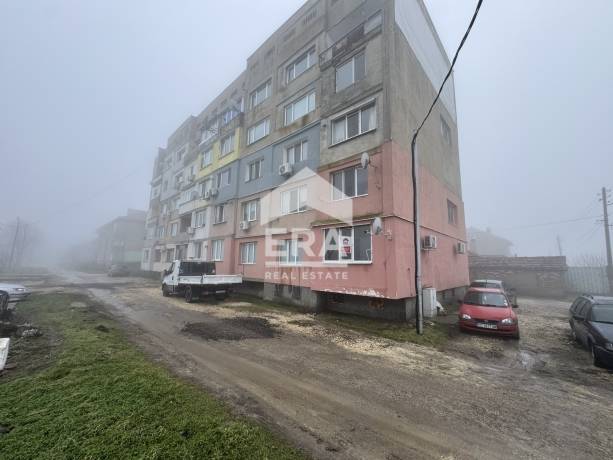 ЕКСКЛУЗИВНО от ЕРА Дръстър – Двустаен апартамент на първи етаж в с. Калипетрово!
