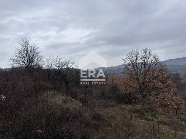 ЕРА Сити Център продава поземлен имот в землището на Малка Верея