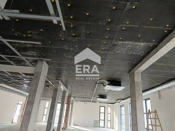 ЕРА Сити Център продава ресторант- пицария в Казанлък